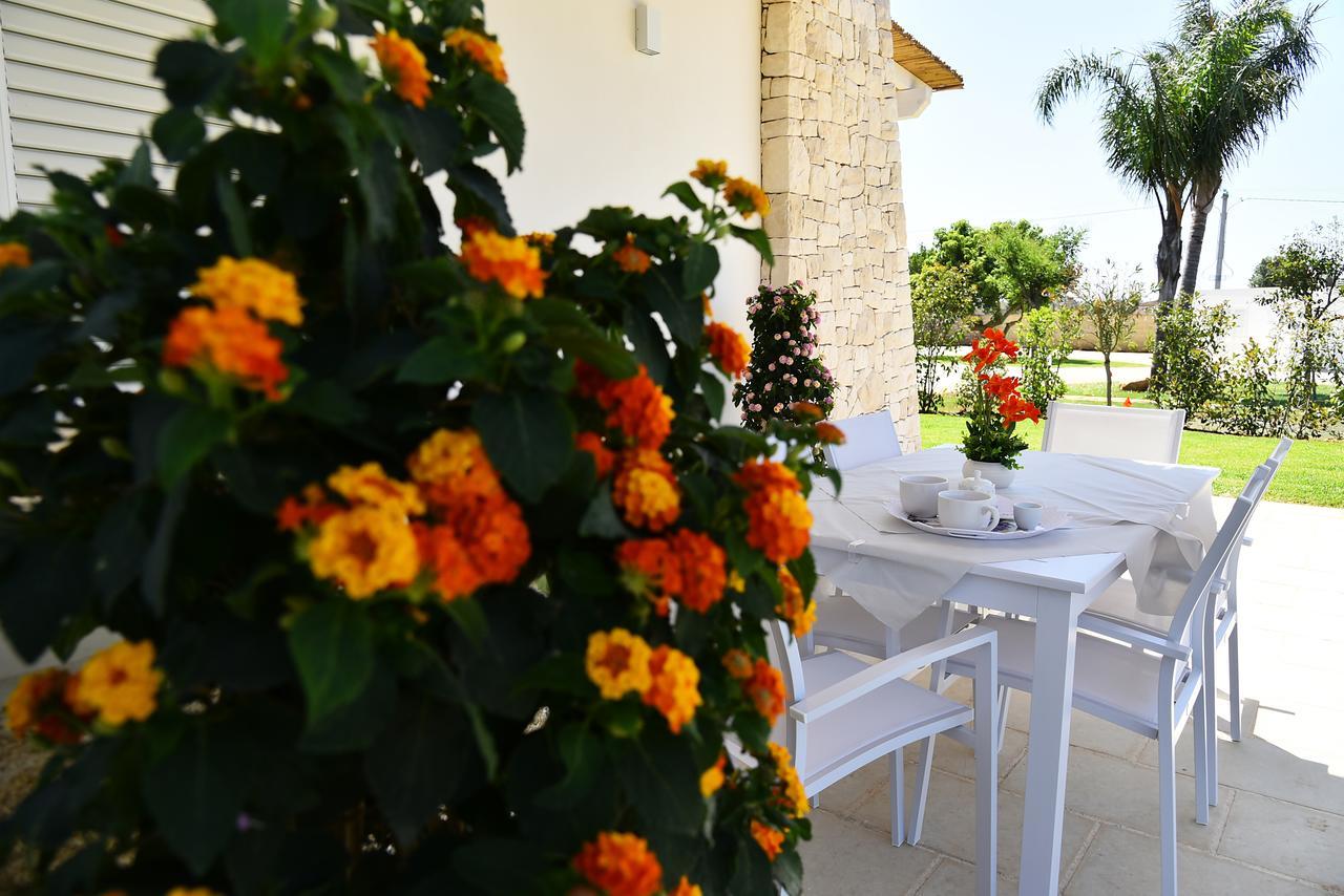 Bed and Breakfast Borgo Fiorito Relais Parabita Exterior foto