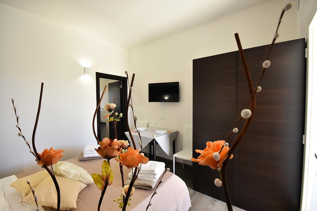 Bed and Breakfast Borgo Fiorito Relais Parabita Exterior foto